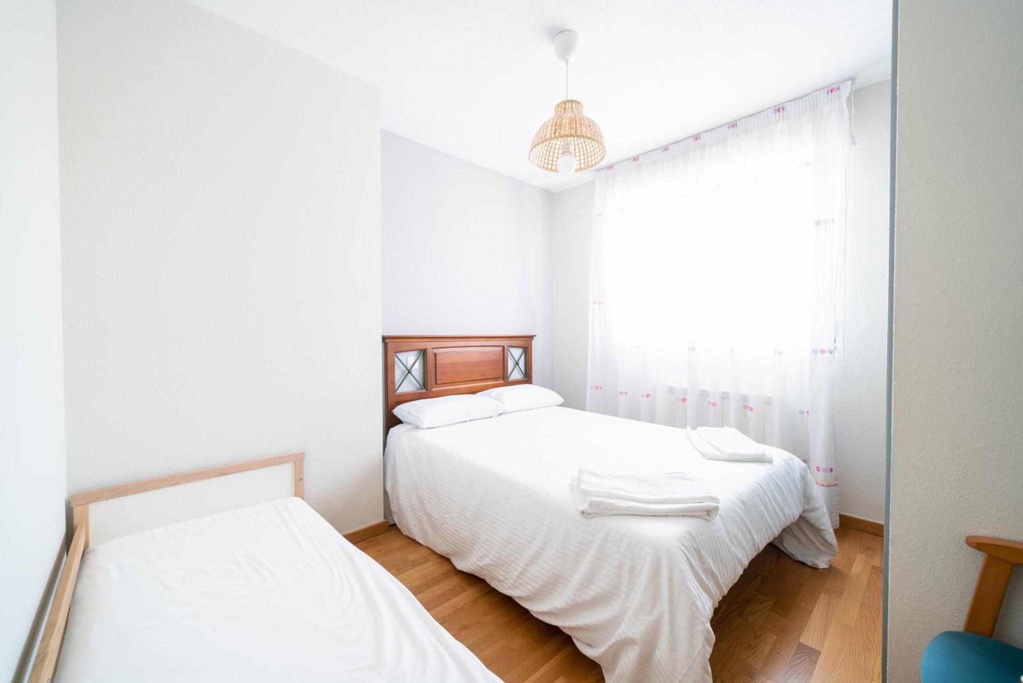 Apartamentos Go- Chalet Calera, Parking Gratuito Arroyo de la Encomienda Zewnętrze zdjęcie